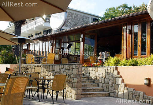 Dionysos Hotel 9